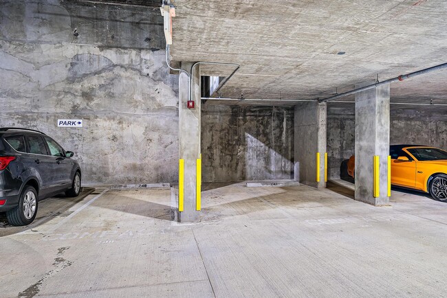 Building Photo - 610 Clematis St