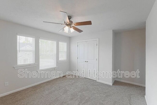 Building Photo - 2065 Lotus Dr