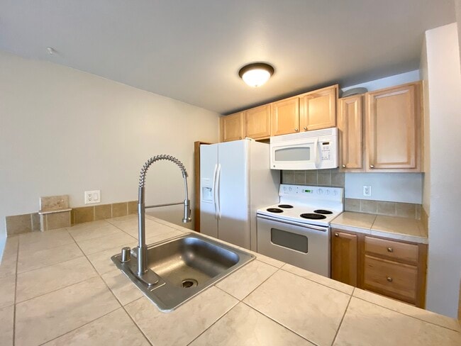 Building Photo - 31003 14th Ave S