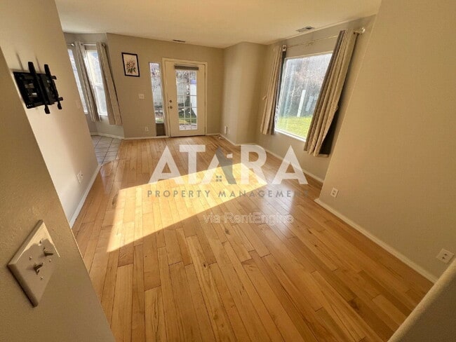 Building Photo - 254 Bliss Ct