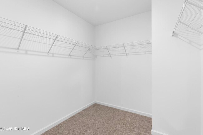 Building Photo - 2047 Twilight Dr NE