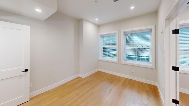 Building Photo - 225 Tremont St
