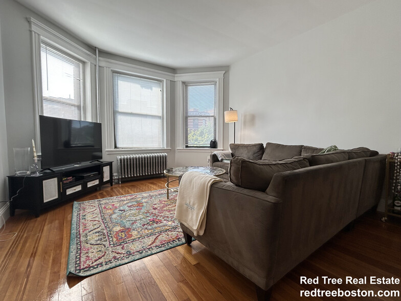 Primary Photo - 175 Harvard St