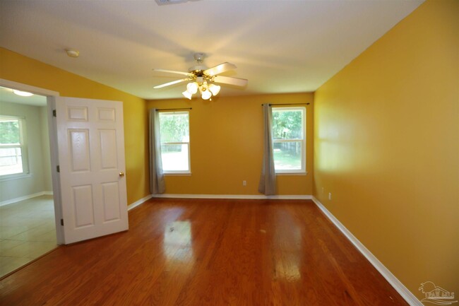 Building Photo - 1452 Roebling Tr