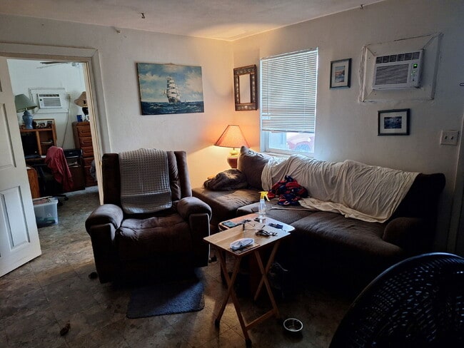 Building Photo - 3/2 Single Family Home available in Pt Cha...