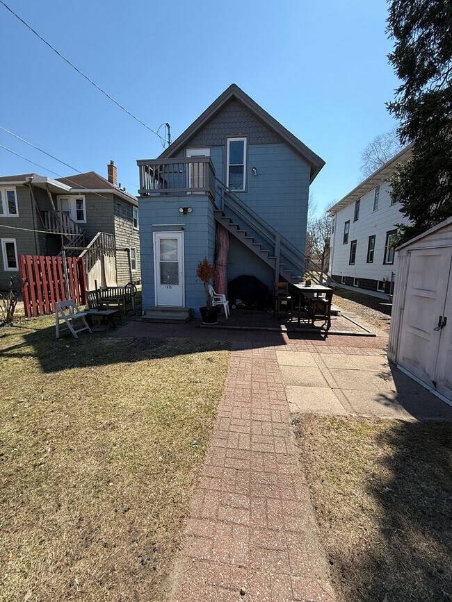 Building Photo - 1675 Van Buren Ave