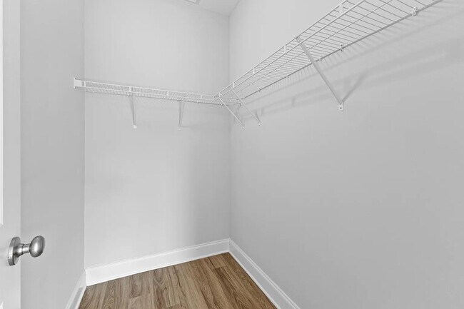 Building Photo - 217 Lenox Cir