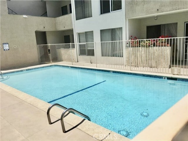 Building Photo - 2621 S Centinela Ave