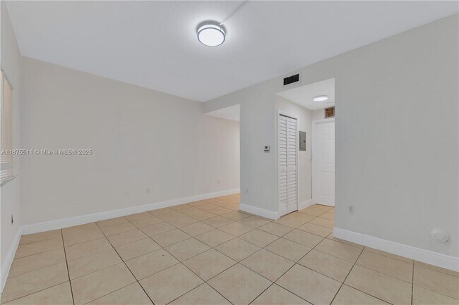 Building Photo - 2185 NW 16th Terrace