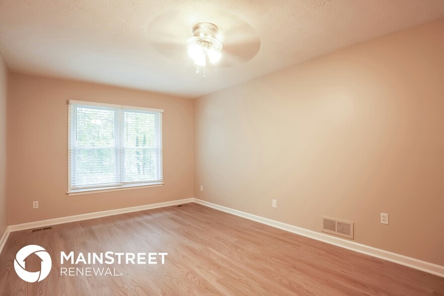 Building Photo - 7254 Fernwood Dr