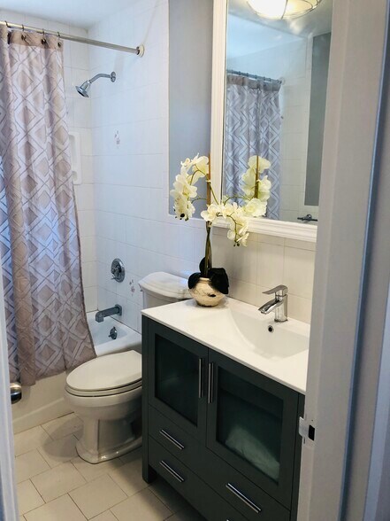 Building Photo - 80 Hickory Rd