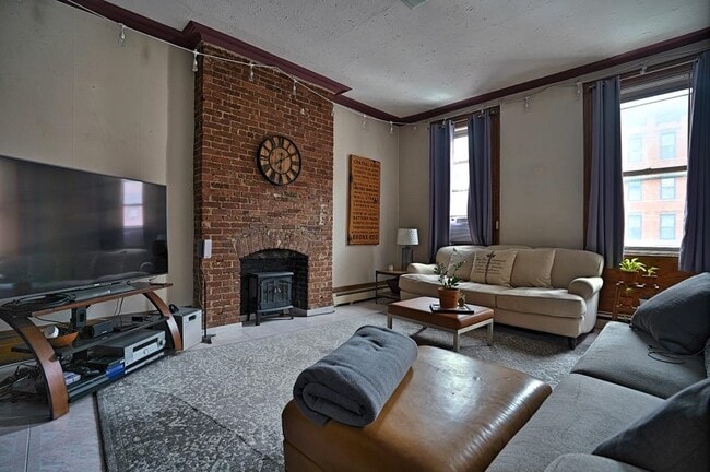 Building Photo - 1114 Washington St