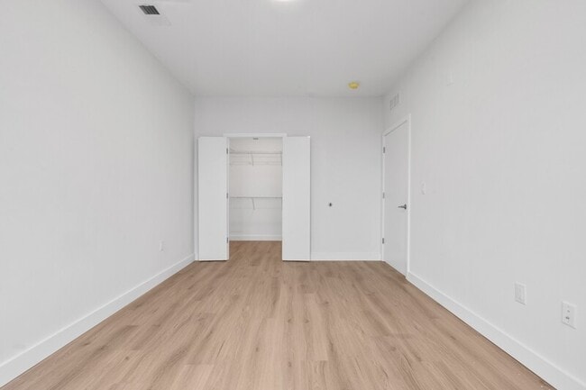 Building Photo - 407 Highland Ave
