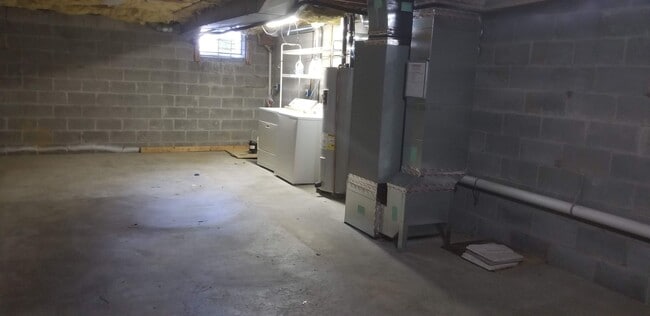 Building Photo - 2BR/1.1BA Townhouse in Newark!