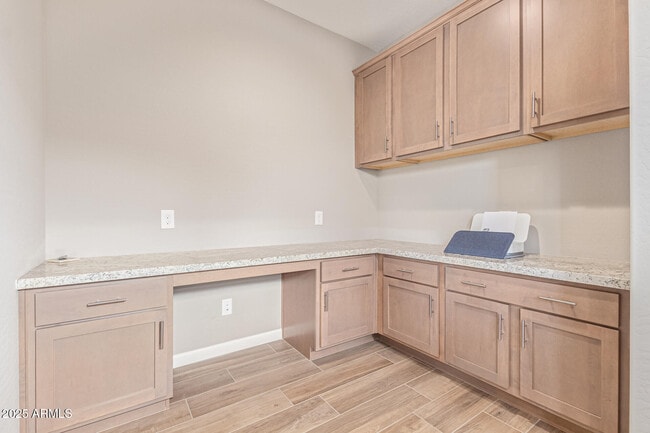 Building Photo - 3261 Maverick Dr
