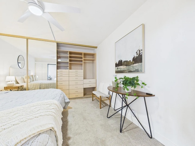 Building Photo - APT 121