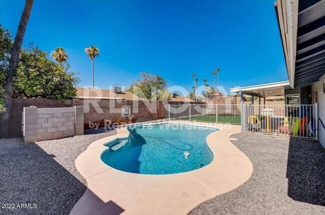 Building Photo - 4145 W Danbury Dr