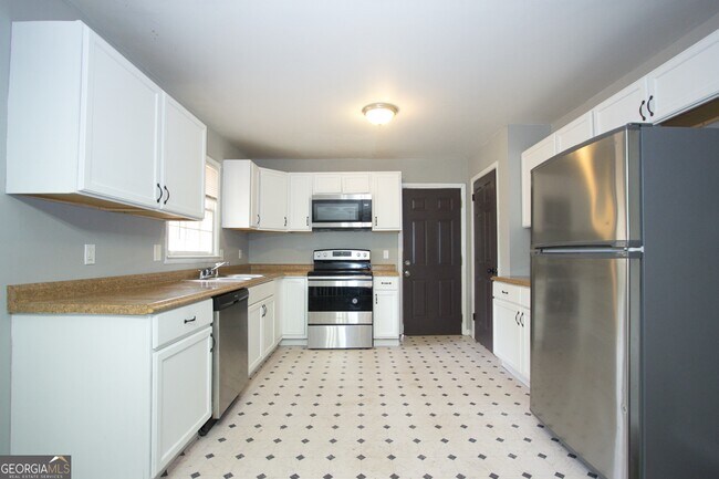 Building Photo - 2974 McGlynn Ct