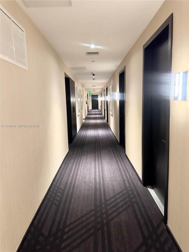 Building Photo - 398 NE 5th St