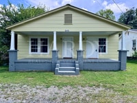 Building Photo - 2415 A&B Maple Rd SE