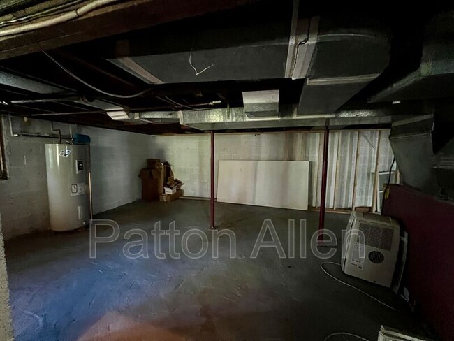 Building Photo - 93 Raleigh Rd