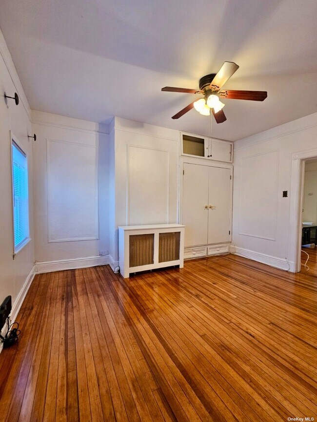 Building Photo - 21-20 41st St