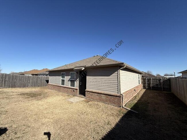 Building Photo - 7525 Lipizzan Rd