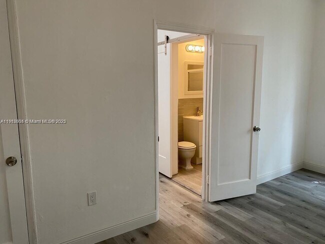 Building Photo - 1525 Meridian Ave