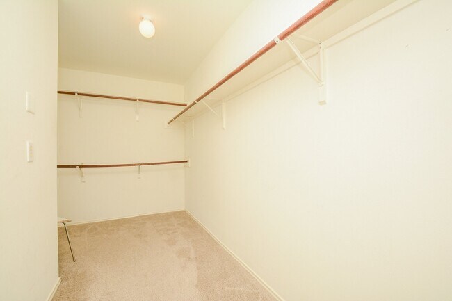 Building Photo - 6835 Lower Arrow Dr