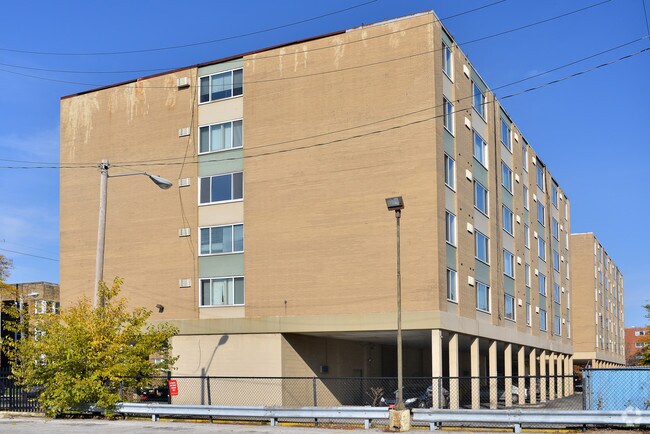 Building Photo - Shaker Square Towers