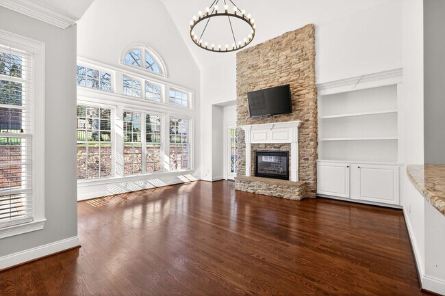 Building Photo - 6 Portrush Ct