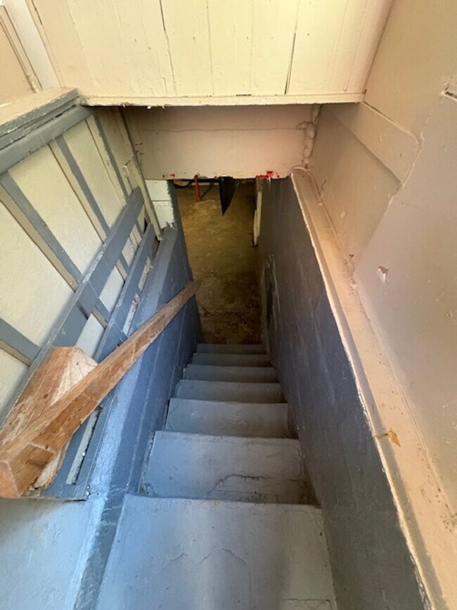 Building Photo - 2 Bedroom / 1 bathroom House in Peoria, IL