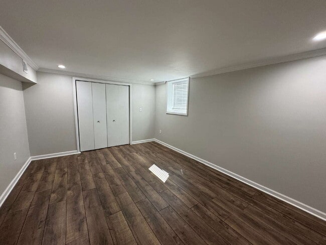 Building Photo - 3702 Chesapeake Way