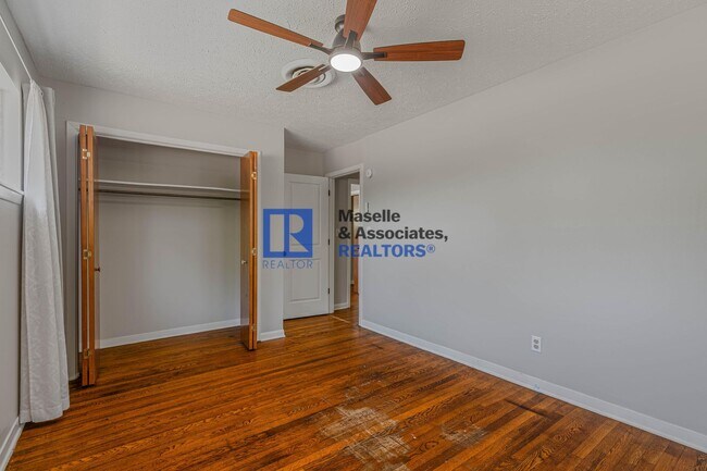 Building Photo - 3 Bed/2 Bath Home In Huntington Park