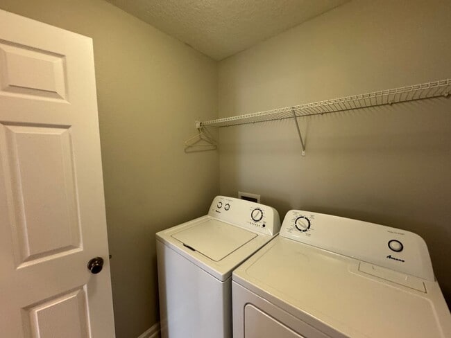 Building Photo - Available NOW!!Your Dream Home Awaits: Luxurious 3-Bedroom Oasis, Just Minutes from Daytona Beach!