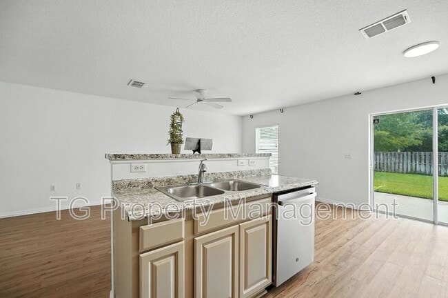 Building Photo - 3769 Verde Gardens Cir