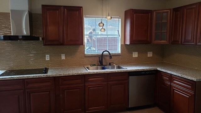 Building Photo - 13423 Lakecrest Dr