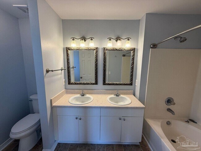 Building Photo - 2111 Coral Creek Dr