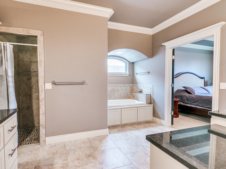 Building Photo - 7208 NW 156th St