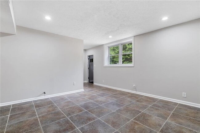 Building Photo - 1449 Southland Vista Ct NE