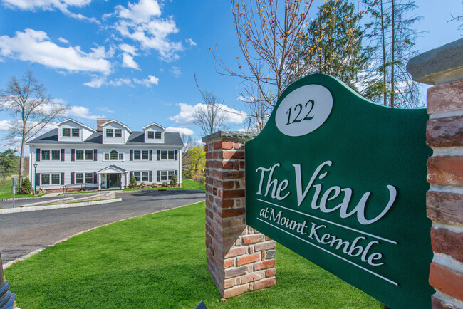 Welcome the The View! - 122 Mount Kemble Avenue