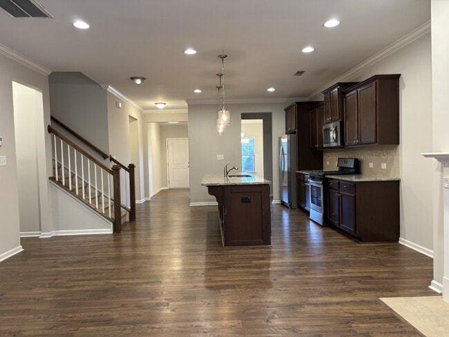 Building Photo - 318 Princess Pl