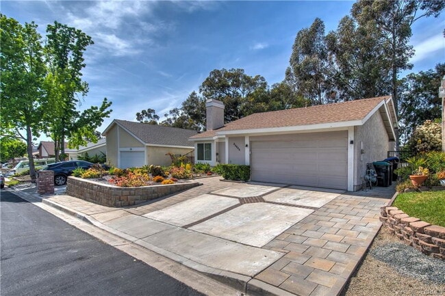 Building Photo - 23925 Copenhagen St