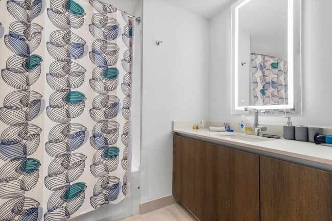 Building Photo - 298 SE 2nd Ave