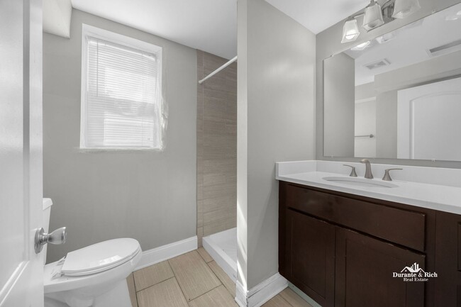 Building Photo - Perfect Single Family Home in Evergreen Park