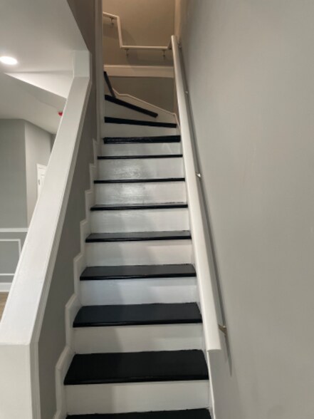 Building Photo - 3417 Chestnut Ave