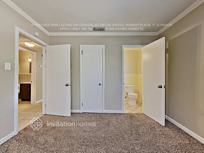 Building Photo - 2148 68th Terrace S