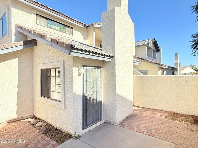 Building Photo - 1222 W Baseline Rd