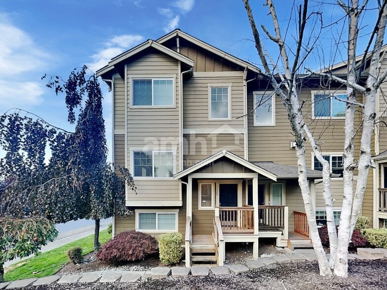 Primary Photo - 7329 Rainier Dr