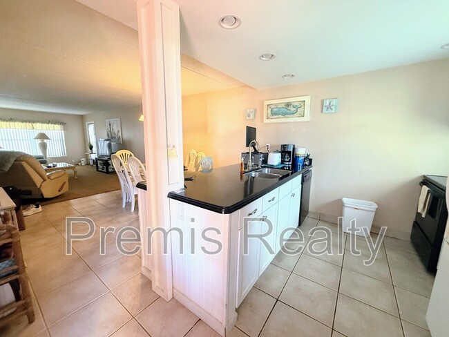Building Photo - 12760 Indian Rocks Rd